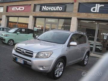 Toyota RAV 4 RAV4 Crossover 2.2 D-Cat 177 CV Luxur