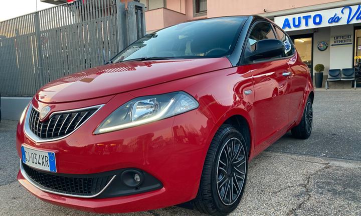 LANCIA Ypsilon B-Color 1.0 hybrid GOLD RadioAPP