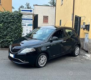 Lancia Ypsilon 1.2 69 CV 5 porte FINANZIABILE