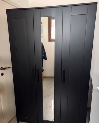 Armadio BRIMNES Nero + Cassettiera MALM Rovere