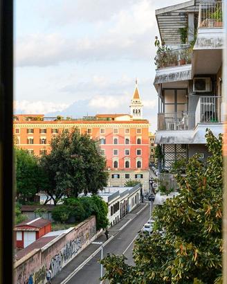 2 LOCALI A ROMA