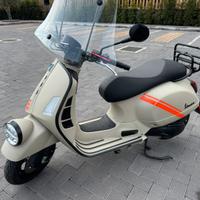 Piaggio Vespa GTV 300 2024