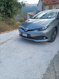 Toyota Auris Hybrid