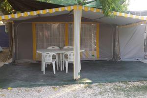 Tendalino e cucinotto per roulotte