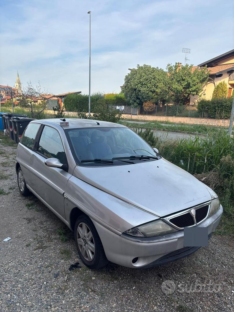 Lancia Y 2003 photo 2