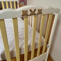 Lettino Pali e materasso Aerosleep molto ben tenut