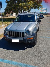 JEEP Cherokee - 2004