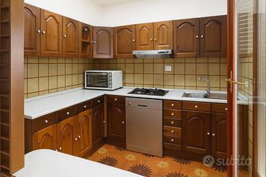 CUCINA COMPLETA DI ELETTRODOMESTICI !