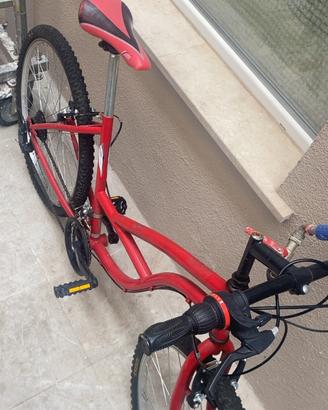 bici kit kat rossa