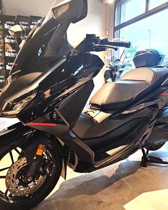 Honda Forza 350 Deluxe 2026