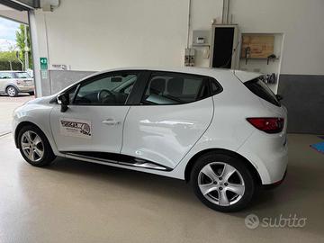 RENAULT Clio 1.2 75CV 5 porte Live
