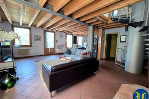 VILLETTA COMPLETAMENTE INDIPENDENTE