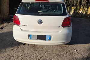 Volkswagen Polo bianca 