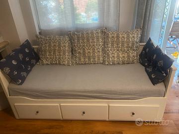 Letto matrimoniale ikea