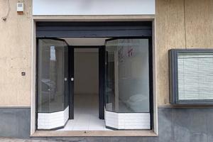 Bottega per uso commerciale