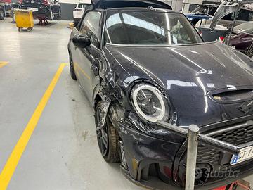 Mini Cooper S INCIDENTATA