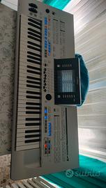 Tastiera Yamaha Tyros 4