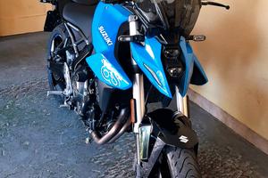 suzuki gsx 8s