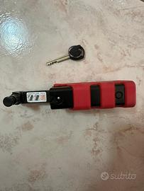 Bloccadisco moto Abus con chiave