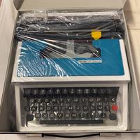 Macchina da scrivere Olivetti 31T