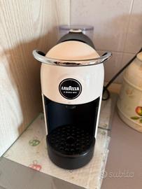 Machina caffe lavazza a modo mii