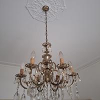 Lampadario a gocce di cristallo