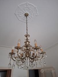 Lampadario a gocce di cristallo