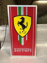 Insegna luminosa Ferrari