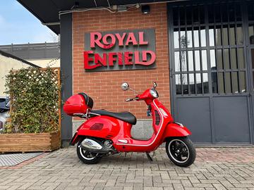 Piaggio Vespa 300 GTS