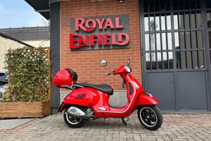 Piaggio Vespa 300 GTS