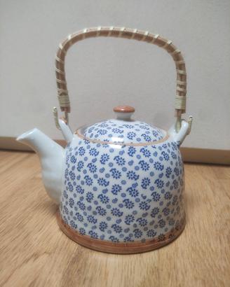 Teiera in ceramica stile orientale