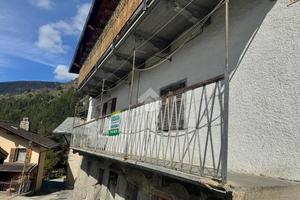 2 LOCALI A VALPELLINE