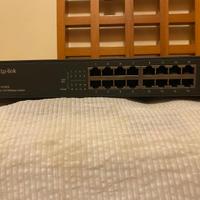 TP-LINK TL-SF1016DS 16-port 10/100 Switch