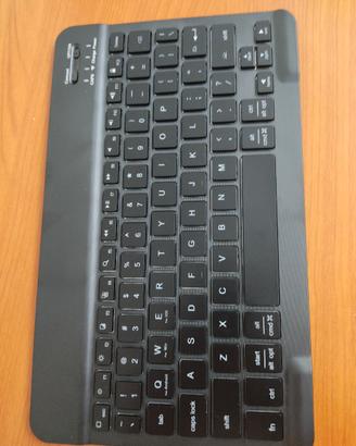 tastiera bluetooth retroilluminata