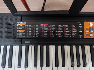 Tastiera Yamaha Psr PF51 con cavalletto 
