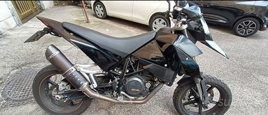 KTM 690 Supermoto 