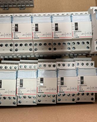 BTicino FM2AC2N24M Contattore Btdin 16A 250V Bobin
