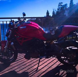 Ducati Monster 1200 per Abarth 595 o Mini Cooper S