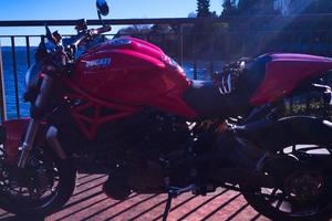 Ducati Monster 1200 per Abarth 595 o Mini Cooper S