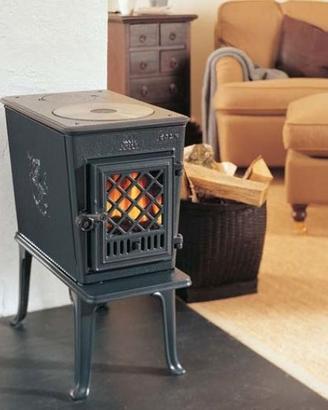 Stufa a PELLET marca JOTUL mod. F602