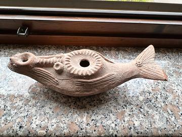 Lampada ad olio in terracotta Romana