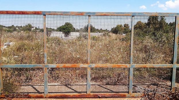 Serra Perdosa, Terreno recintato regolare