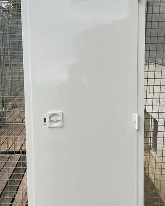 Porte bianche coibentate con telaio