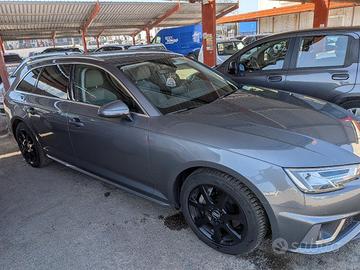 AUDI A4 Avant 40 TDI quattro S tronic Sport