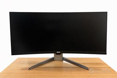 Display Gaming e Ufficio UltraWide UWQHD