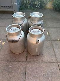 4  Bidoni latte in alluminio