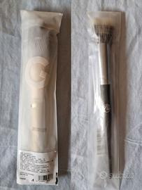 Set 2 Pennelli da Trucco Nuovi (Fiamma + Stippling