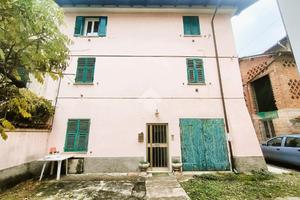 CASA SEMINDIPENDENTE A BORGHETTO DI BORBERA