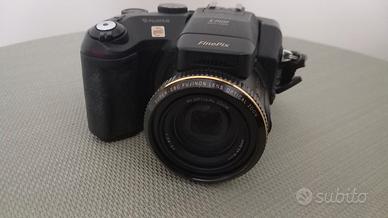 macchina fotografica digitale Fuji Finepix S 7000
