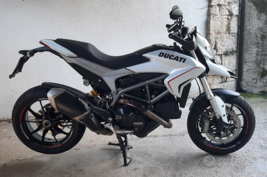 Ducati Hyperstrada 821